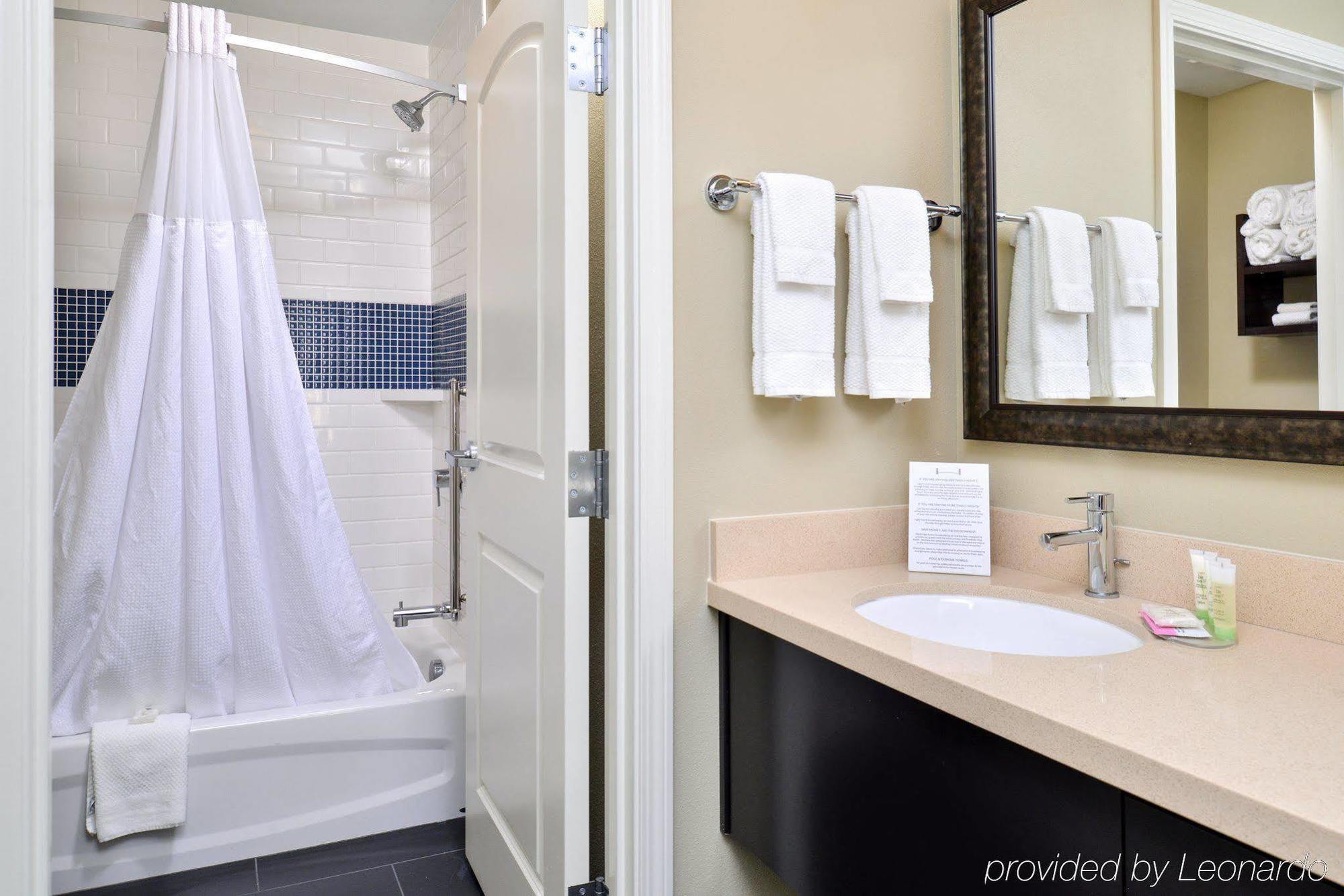 Staybridge Suites Rochester By Ihg Экстерьер фото